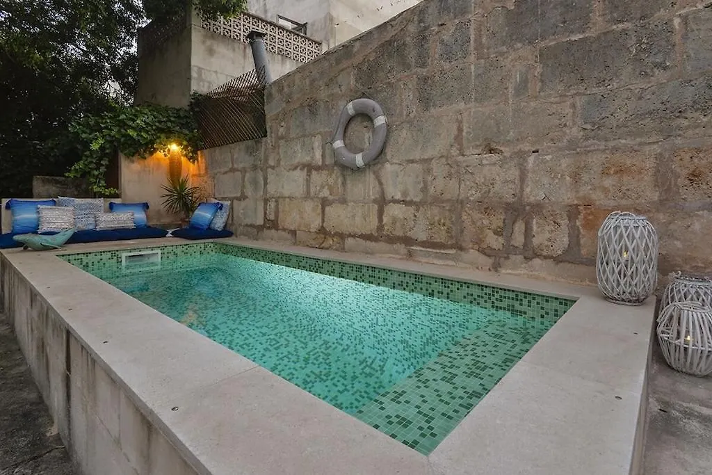 Casa de Férias Ca Na Mon Vila Ses Salines  Espanha